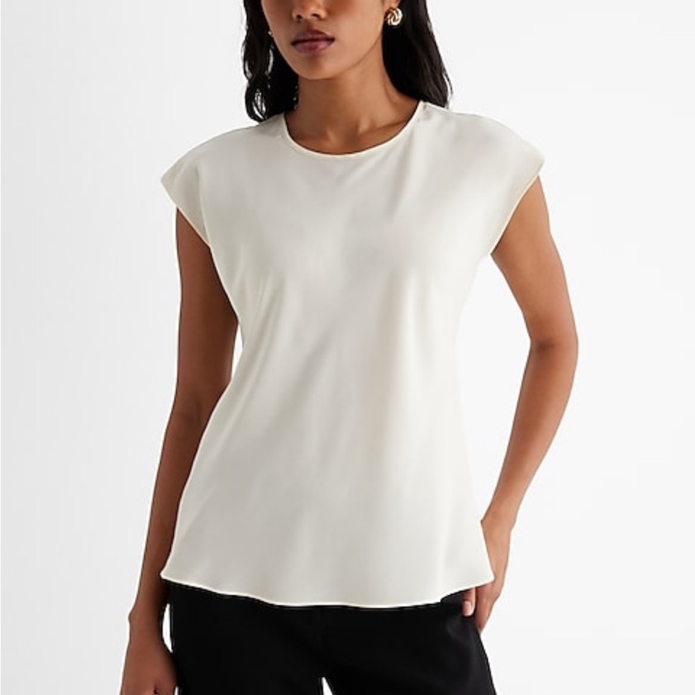 NWOT Express Crew Neck Gramercy Blouse - Swan / Ivory - Size Large